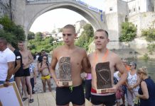 Dragan Milnović i Emil Tiro su pobjednici skokova sa Starog mosta u Mostaru