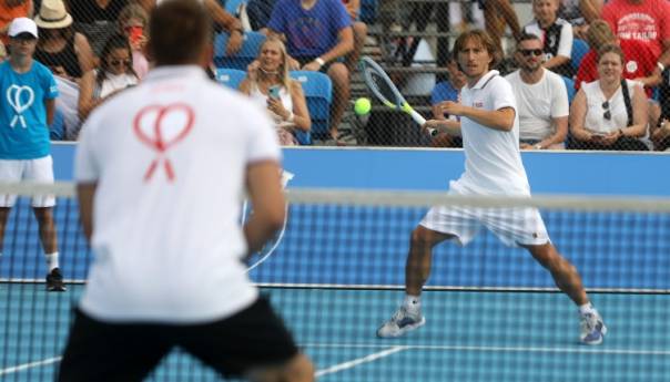 modric-i-cilic-slavili-protiv-perisica-i-dodiga-u-humanitarnom-spektaklu-modric-cilic_60ede2da9de0c