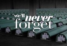 Čikago: Postavljen veliki bilbord “Never Forget Srebrenica Genocide”