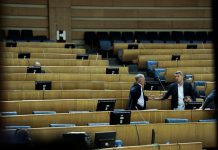 ‘Neće na posao jer je zabranjeno da riječima prekopavaju masovne grobnice’