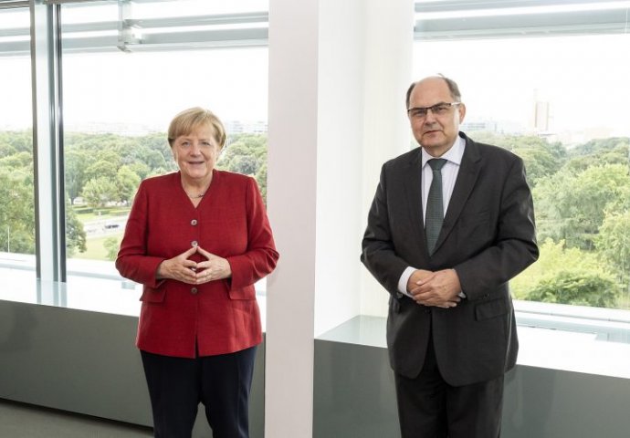 611d2dc9-4b30-43ff-8419-42250a0a0a64-1629301020-ohrpr-18082021-hr-merkel-750x500-690x480-1