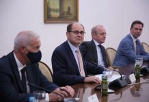 Schmidt: Nisam ovdje da bih gledao i čekao