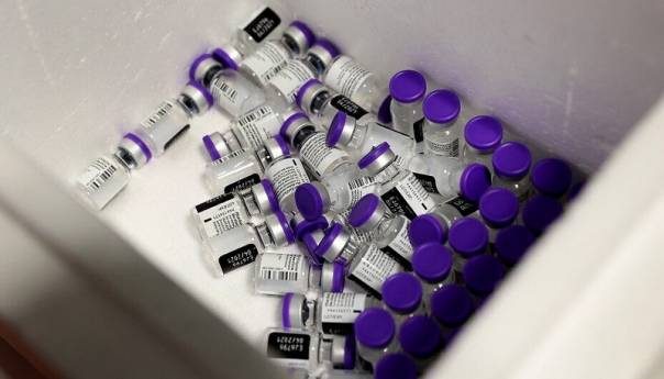astrazeneca-ugovor-s-eu-om-nije-obvezujuci-vakcna_601149b87dfe4-604x345-1