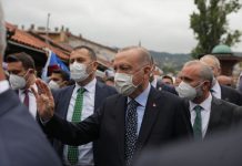 Građani Sarajeva dočekali Erdogana na Baščaršijskom trgu