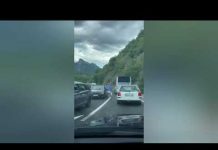 Velike gužve zbog saobraćajne nesreće na Bradini