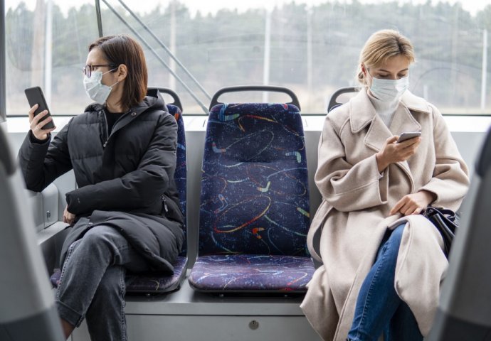 koronavirus-maske-autobus-javni-prevoz