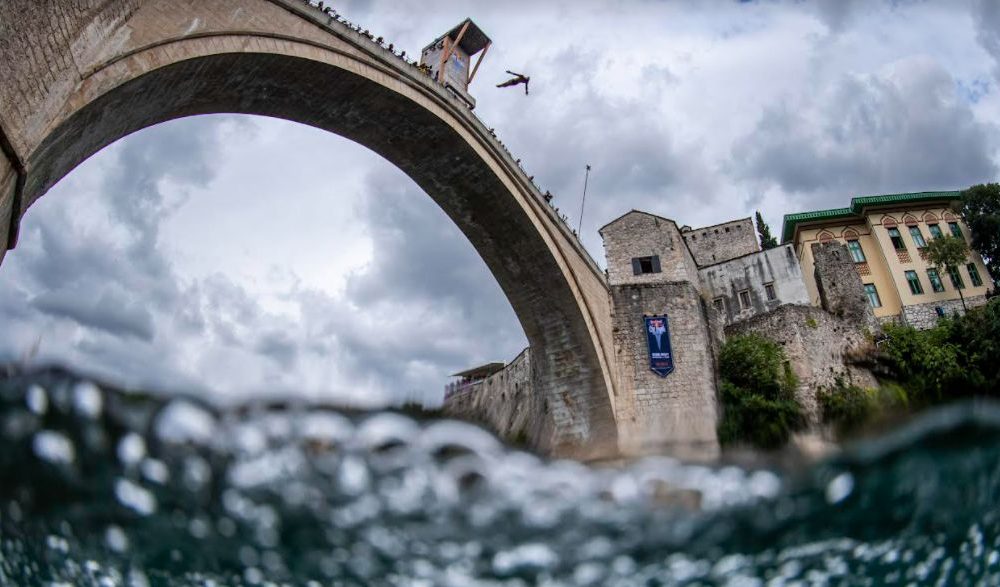 red-bull-cliff-diving-1000x587-1