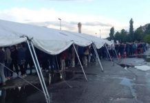 OGROMNE GUŽVE ISPRED ZETRE: VELIKI BROJ GRAĐANA SARAJEVA STIGLO PO SVOJU DOZU PFIZERA