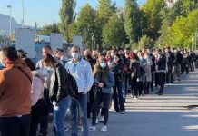 Velike gužve: U Zetri dostupne vakcine Pfizer, Sinopharm i AstraZeneca