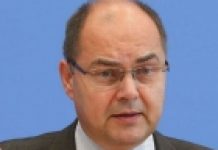 Schmidt zbunio stranke iz RS -a, ne znaju hoće li se s njim sastati u Parlamentu BiH