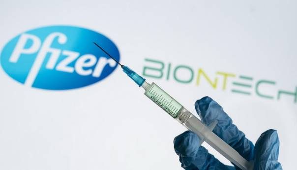 biontech-i-pfizer-planiraju-proizvesti-dvije-milijarde-vakcina-do-kraja-ove-godine-pfizer-vakcinaa_5ffc51872bb48-604x345-1
