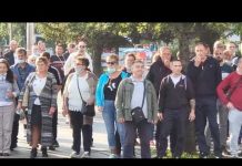 Okupljanje opozicije na Trgu Krajine u Banjoj Luci