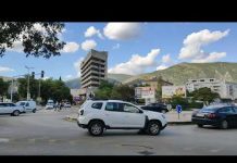 Ruševna zgrada Staklene banke u centru Mostara