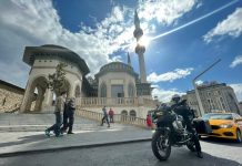 Kurra hafiz i “bajker”: Kada dođem motorom do džamije džematlije ne vjeruju da je došao imam