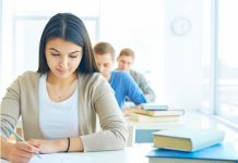 U SAD-u zatvorena škola jer je učenica odbila nositi masku, djevojka uhapšena