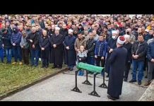 Klanjana dženaza namaz malenoj Dženi Gadžun iz Kaknja
