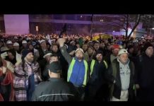 Dok traje sastanak u Vladi FBiH, rudari uzvikuju “lopovi, lopovi”