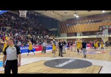 Veliko slavlje bh. košarkaša s navijačima nakon pobjede protiv Češke