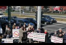 Protesti ispred Američke ambasade: Okupljeni uzvikuju “Bosna”