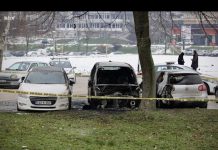 Izgorio automobil na Dobrinji, požar zahvatio još dva vozila