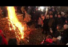 Paljenje badnjaka u Staroj crkvi na Baščaršiji