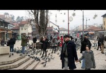 Sarajevo – U centru grada, prvi dan 2022. počinje živošću nakon tihog jutra