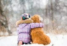 Djevojčica iz Rusije grleći psa punih 18 sati na otvorenom uspjela preživjeti snježnu oluju