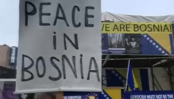u-stuttgartu-danas-protesti-za-jedinstvenu-bih-pr_61ebb182d610f