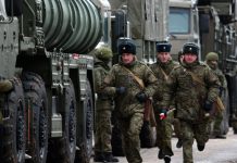 Američki dužnosnik: Tvrdnje Rusije o povlačenju vojnika s granice su lažne