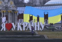 Zelenskij: Mirni smo, ne vidim povlačenje ruskih trupa