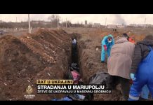 Žrtve u Mariupolju ukopavaju u masovnu grobnicu