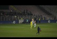 Džeko nakon utakmice dijelio autograme i slikao se s djecom na Bilinom Polju