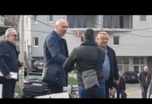 Susret advokata Ferageta s Murizom i Davorom: U pozadini optuženi policajac Josip Barić