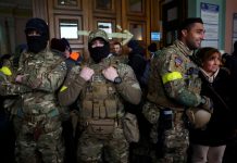 BuzzFeed: Tim američkih i britanskih veterana prihvatio poziv Zelenskog