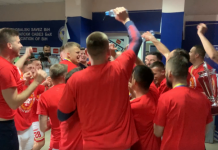 Igrači okupali Dudića dok je davao izjavu