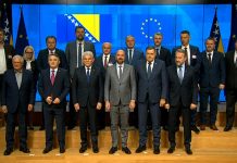 Jedni traže krivce u političarima, drugi utjehu; građani svjesni i realni