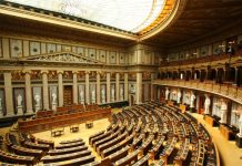 U austrijskom parlamentu usvojena Rezolucija o genocidu u Srebrenici