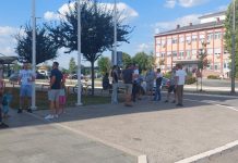 Na protestima u Brčkom se okupilo 15-ak građana