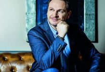 Enis Bešlagić o poruci snimljenoj ispred OHR-a: Zlo jedva čeka da ustane iz svoje jazbine, pobrkali su patriotizam i šovinizam