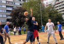Hadžikadić zaigrao basket sa građanima: “Politika bilborda je politika prošlosti!”