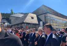 Počelo obilježavanje godišnjice oslobođenja Jajca, Milanović dočekan sa aplauzom