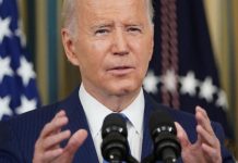 Nije prošao niti dan od zadnjeg gafa: Biden se pred kamerama opet smeo, zamijenio ukrajinski Herson i irački grad
