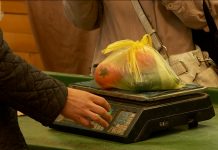 Voće i povrće postaje luksuz – kupuje se na komad