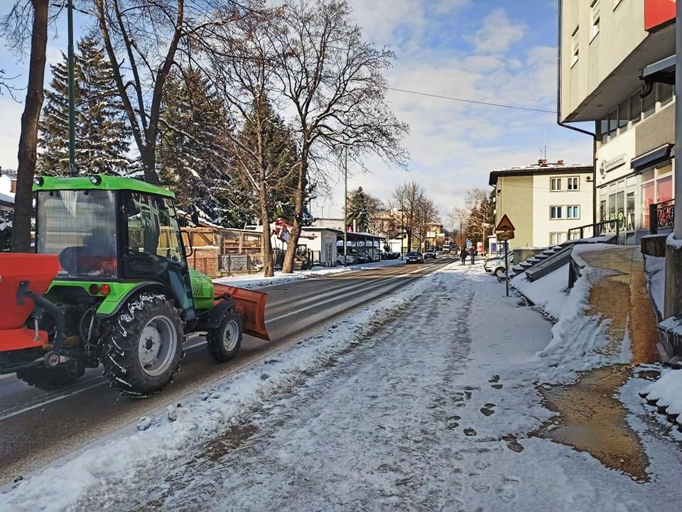 Visoko_zima_snijeg_ulice_ulica_hladno_sunce_foto_visokocoba-1-960x721-1