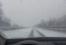 SNIJEG PONOVO IZNENADIO ZIMSKE SLUŽBE: PUTEVI NEOČIŠĆENI, BROJNI PROBLEMI U SAOBRAĆAJU