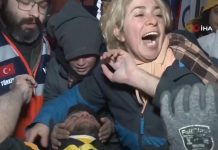 Tinejdžer jutros spašen iz ruševina u Turskoj: ‘Pio sam vlastiti urin da preživim’