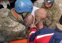 Muškarac koji je ispod ruševina proveo dva dana izvučen sa cigaretom u ustima