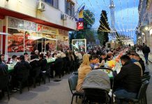 Veliki broj vjernika na zajedničkom iftaru u Mostaru
