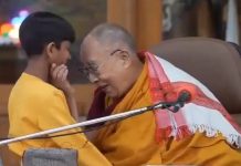 Dalaj Lama uputio izvinjenje dječaku kojeg je poljubio: “Prevazišao sam zadovoljstvo”