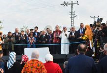 Erdogan predao ključeve obnovljenih kuća koje su razorene u zemljotresu